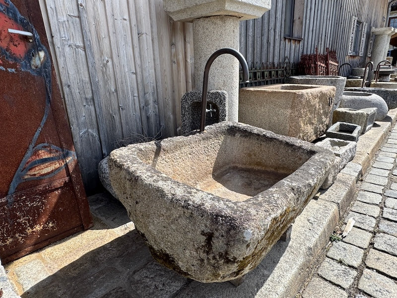 Alter Brunnen handgemacht