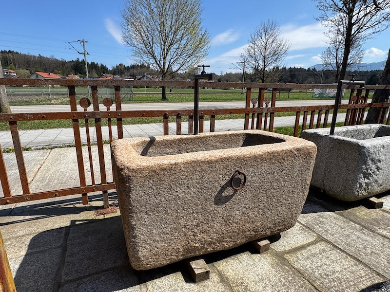 alte Brunnen gefärbt
