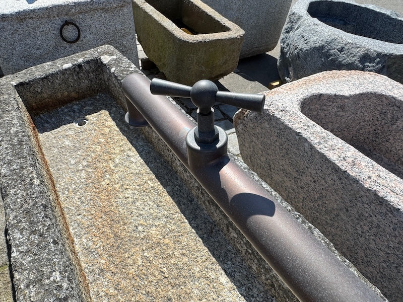 Steinbrunnen Unikat Wassereinlauf
