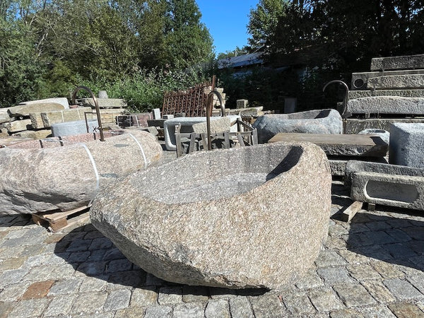 Findlingsbrunnen mit Wassereinlauf grau/rosa kaufen