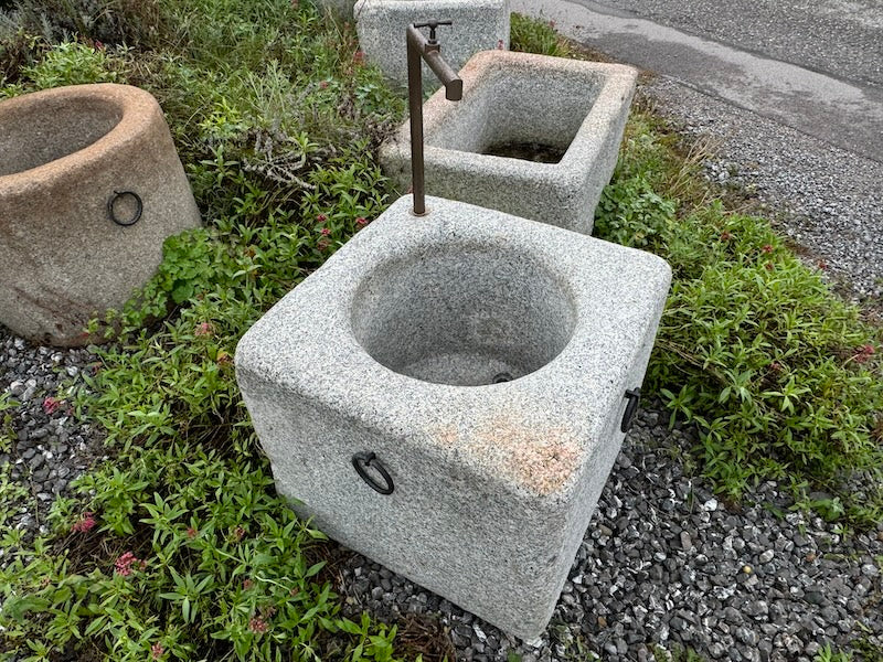 Dorfbrunnen Rückansicht