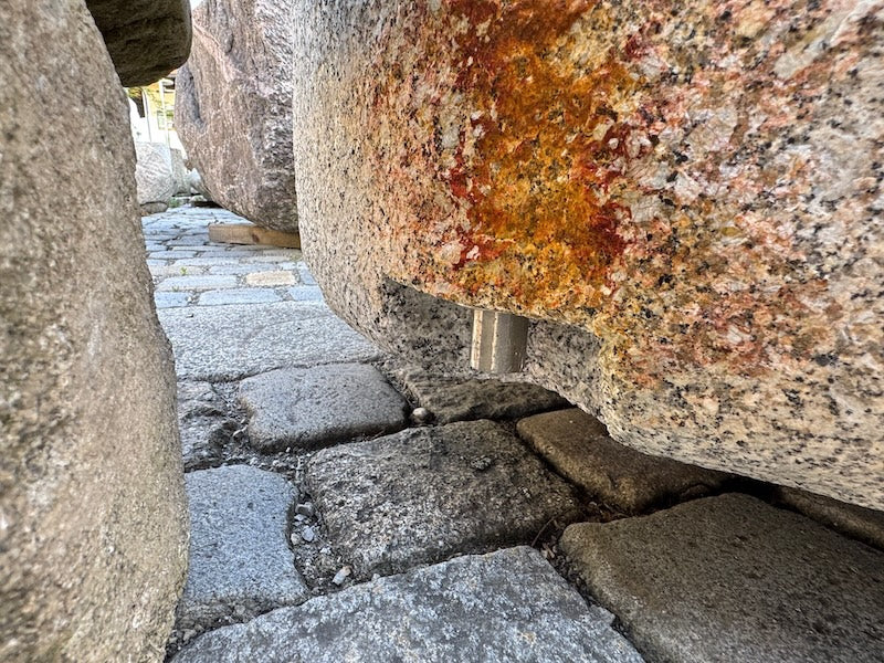 Granitbrunnen rund
