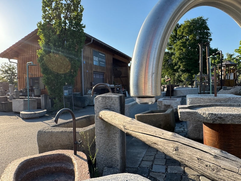 Steinbrunnen outdoor