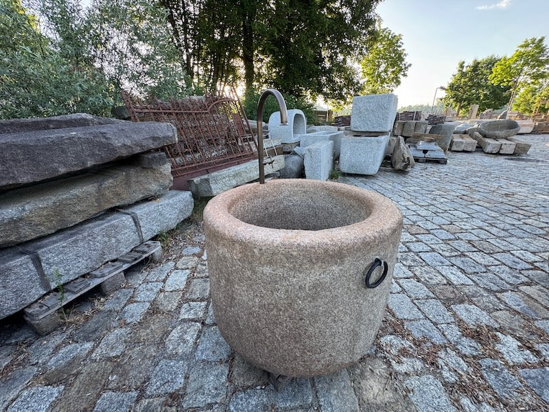 Brunnen Granit rund Garten