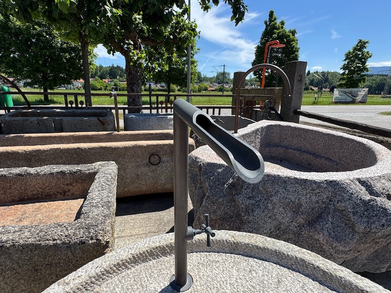 Gartenbrunnen Wasserfall
