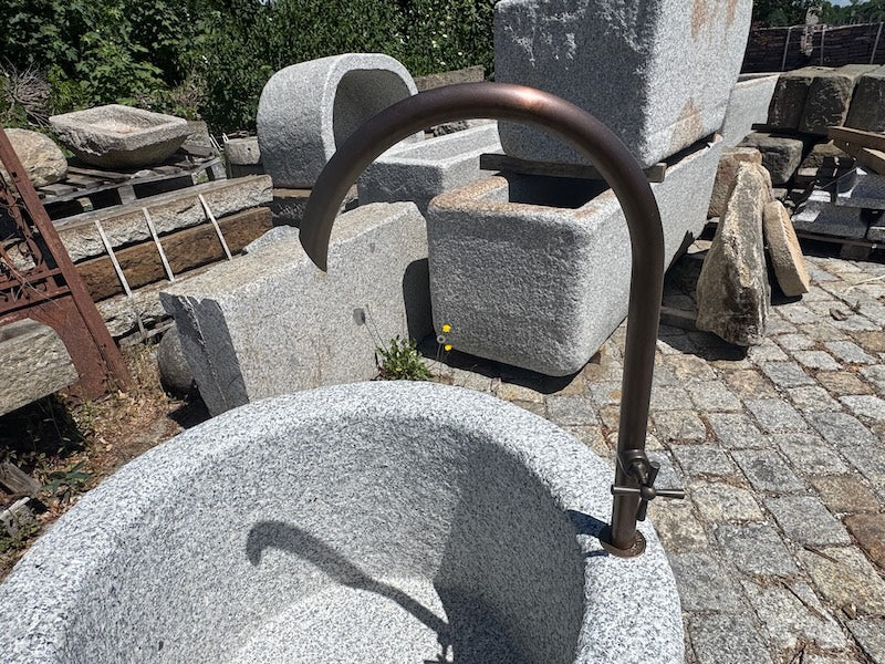 Granitbrunnen Südtirol Auslauf
