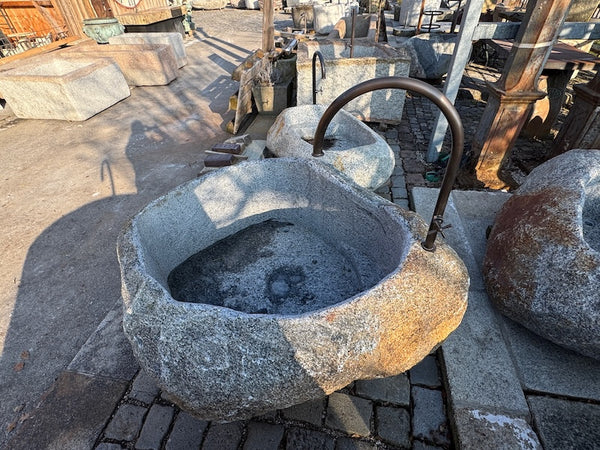 Findlingsbrunnen Österreich