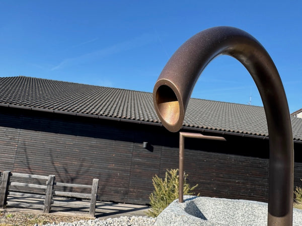 Design Brunnen mit Wassereinlauf