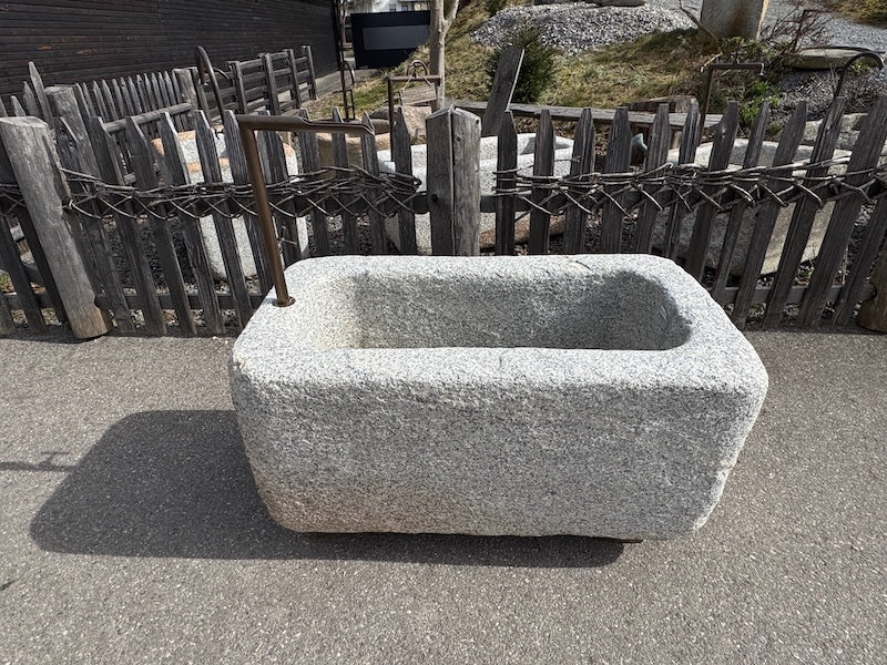 Granitbrunnen München für den Garten