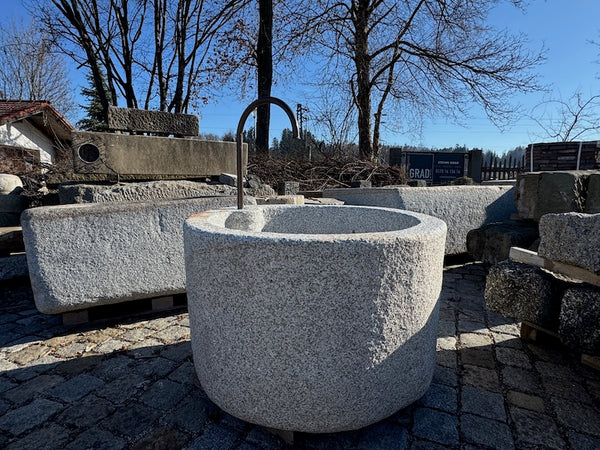 Granitbrunnen Südtirols Ansicht