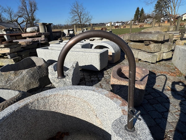 Granitbrunnen Südtirol Auslauf