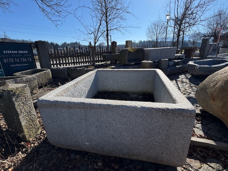 Brunnen rechteckig Stirnseite