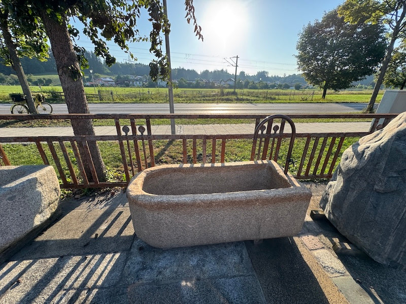 Steinbrunnen Antik aus Bayern