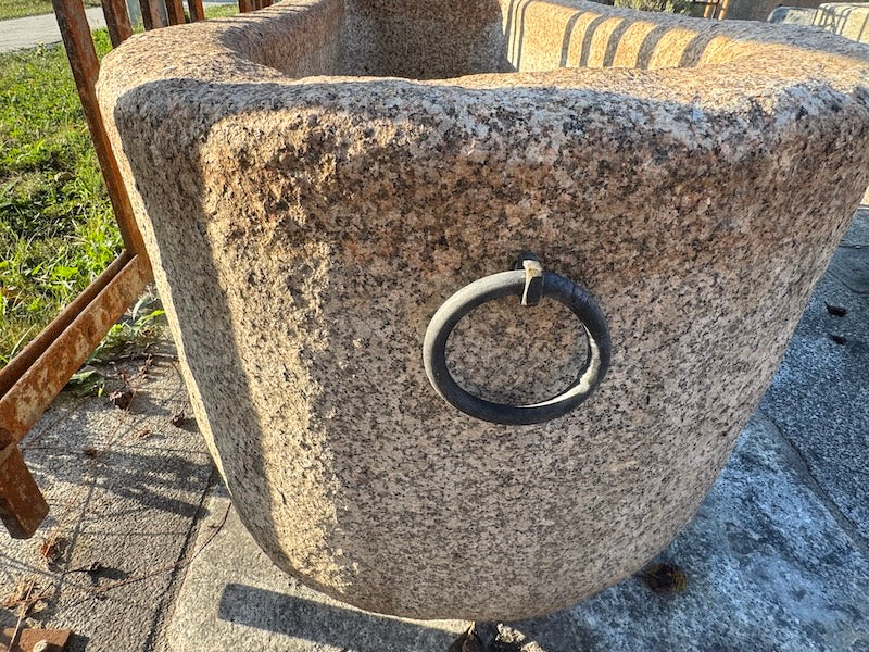 Steinbrunnen Antik