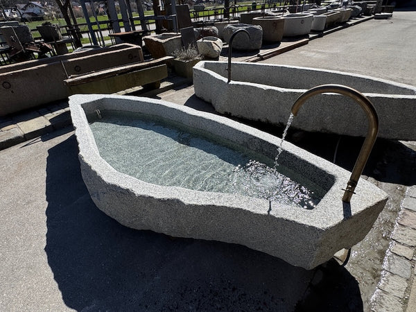 Granit Brunnentrog Oberfläche