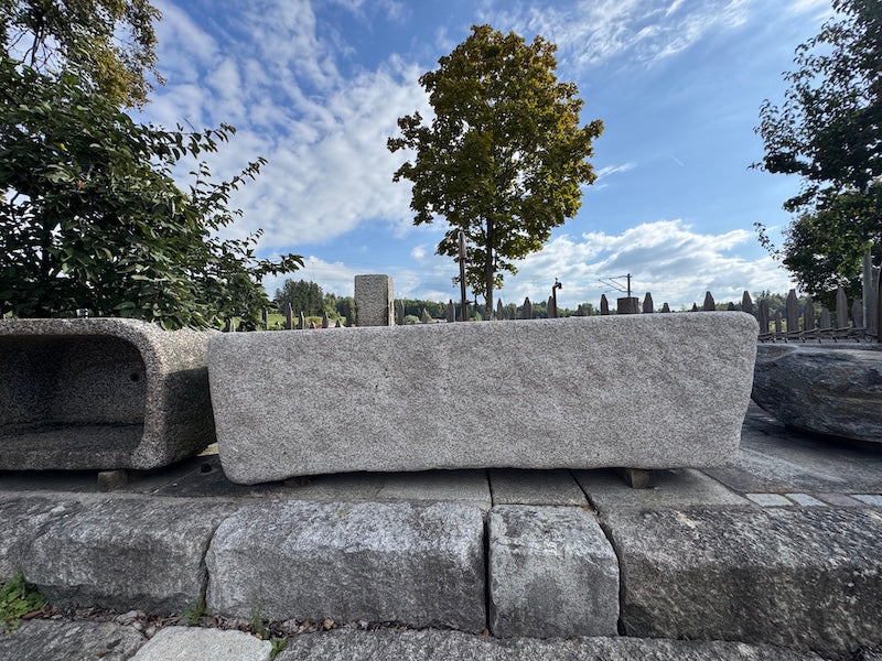 Granitbrunnen mit Edelstahlhahn