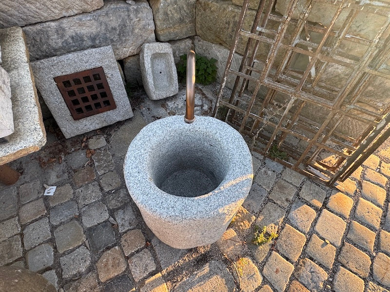 Gartenbrunnen rund Draufsicht