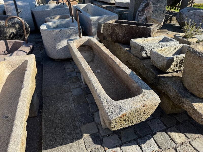 Steinbrunnen Unikat Oberfläche