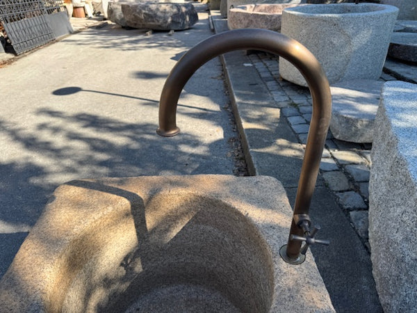 Granitbrunnen quadratisch