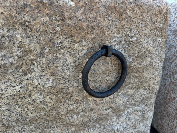 Granitbrunnen quadratisch