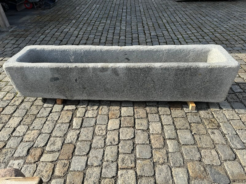 Granitbrunnen groß rechteckig