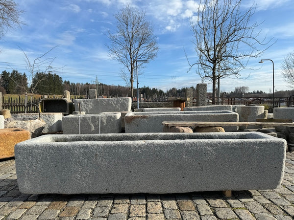 Granitbrunnen groß rechteckig Brunnenbecken