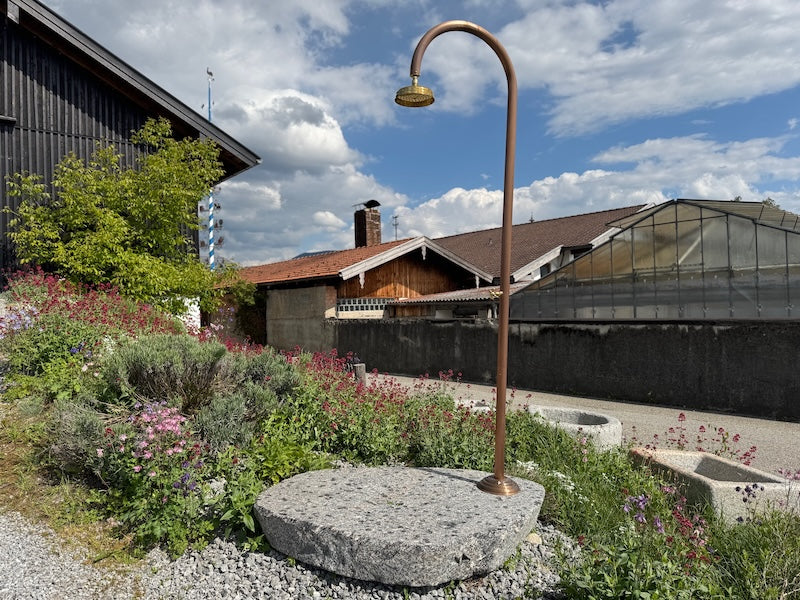 Aussendusche mit Granit