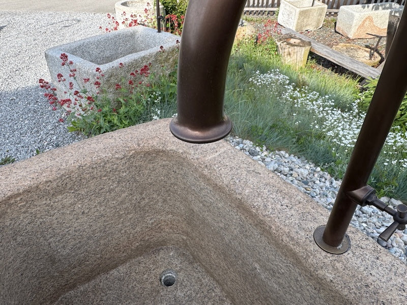 Wasserbrunnen Detail Einlauf