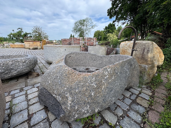 Imagebild Findlingsbrunnen