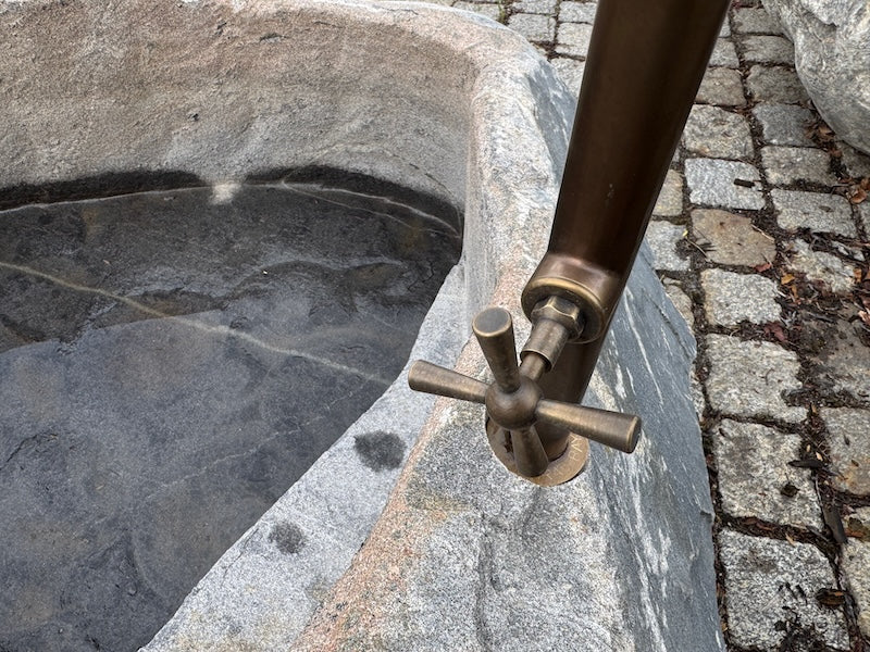 Der Sprudelnde Gartenbrunnen Mit Wasserhahn Eine Oase Der Erfrischung Fur Ihren Auenbereich