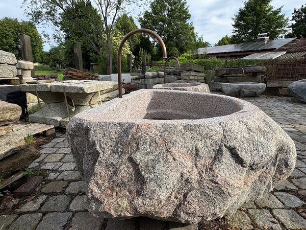 Außenbrunnen Seitenansicht