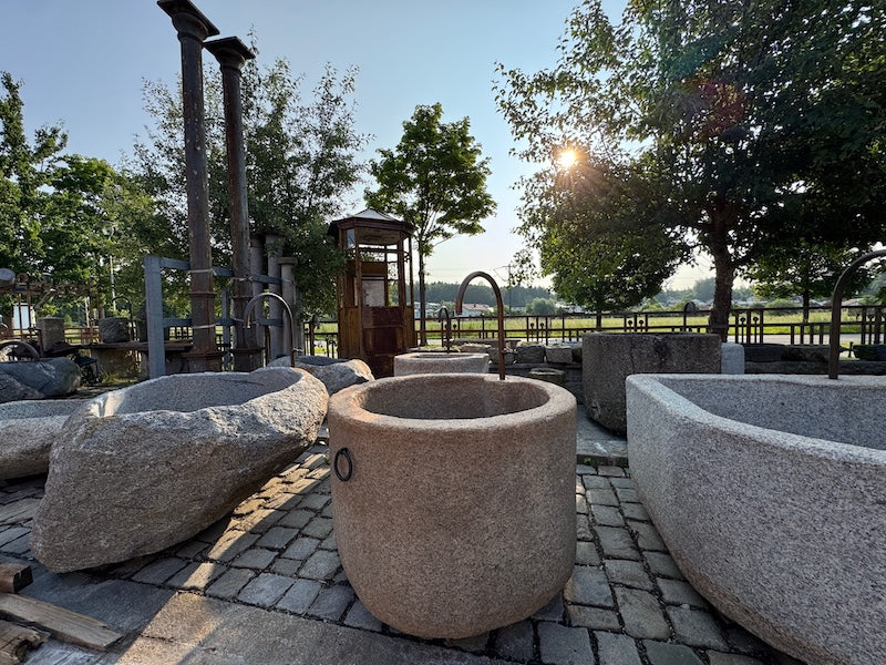 Steinbrunnen für den Garten kaufen