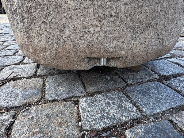 Natursteinbrunnen rund