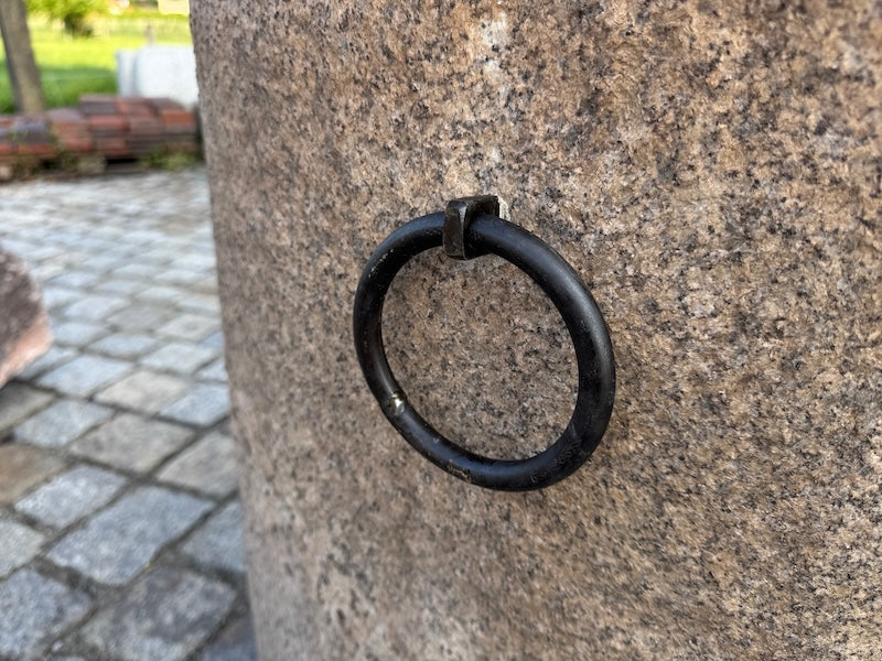 Natursteinbrunnen rund