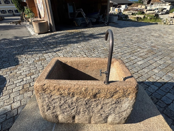 Gartenbrunnen Granit rechteckig Rost Optik