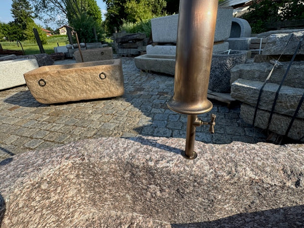 Gartenbrunnen mit Wasserhahn Detail