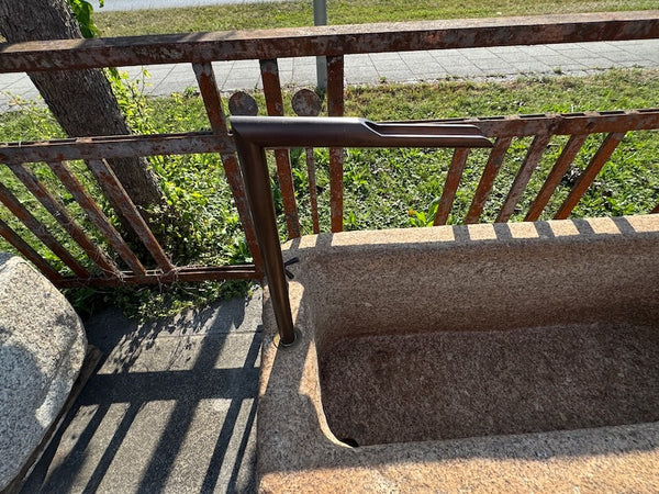 Steinbrunnen Österreich Detail Brunnenbecken