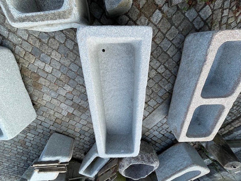 Grander Brunnen Wasserbecken