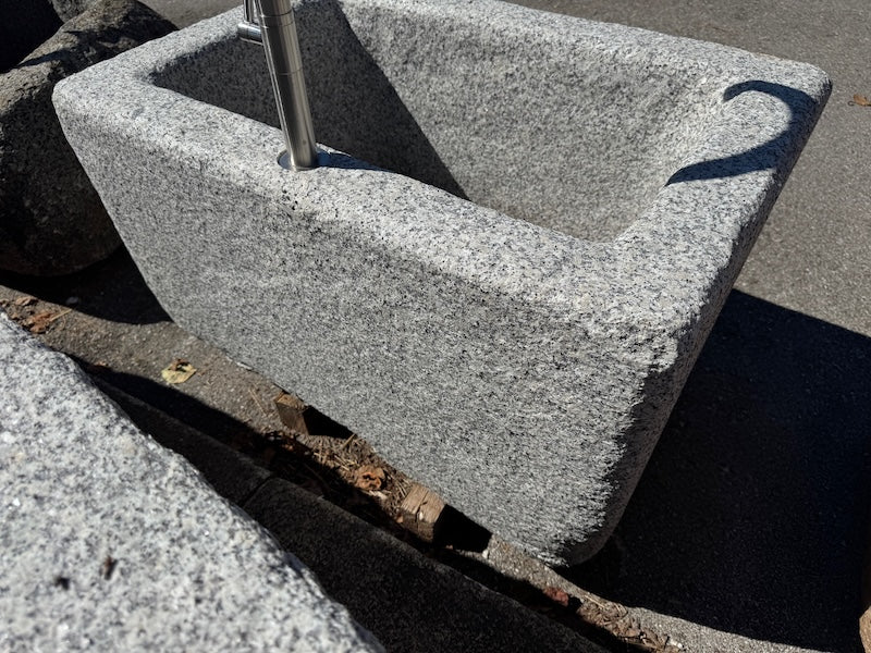 Steinbrunnen outdoor