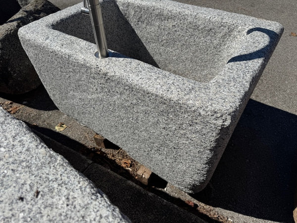 Steinbrunnen outdoor