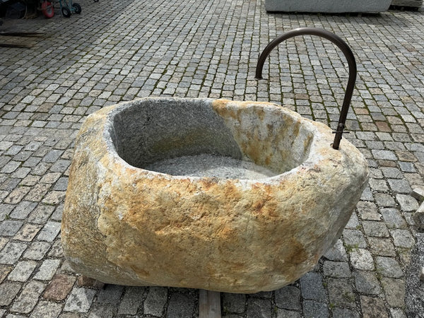 Findlingsbrunnen Bayern