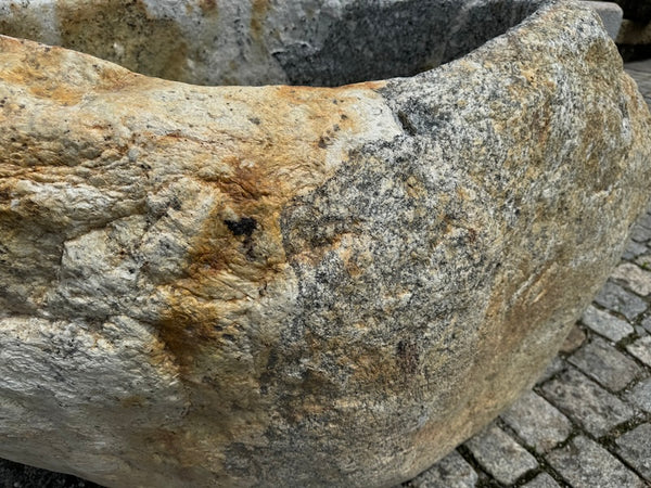 Findlingsbrunnen Bayern