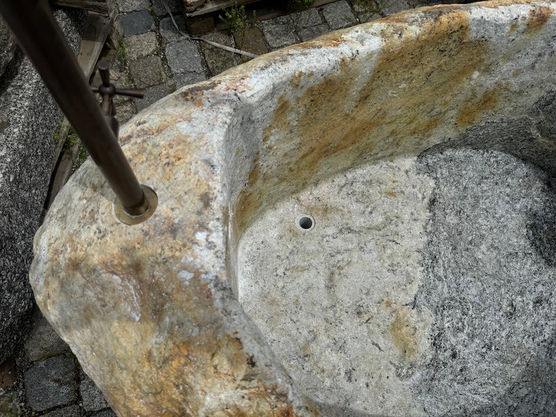 Findlingsbrunnen Bayern