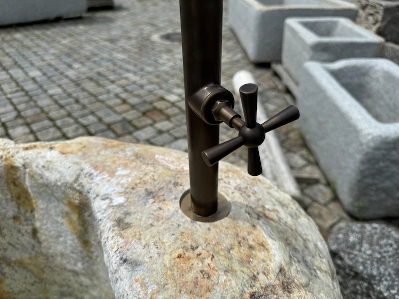 Findlingsbrunnen Bayern