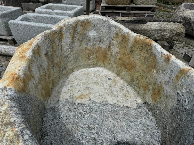 Findlingsbrunnen Bayern