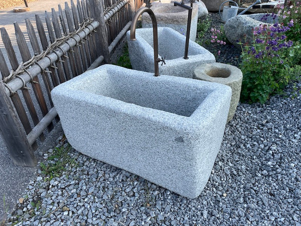 Natursteinbrunnen rechteckig groß