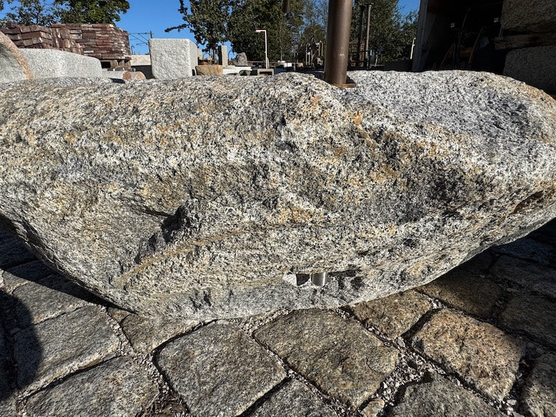 Findlingsbrunnen Rost optik