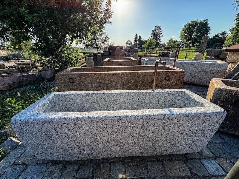 Steinbrunnen Granit