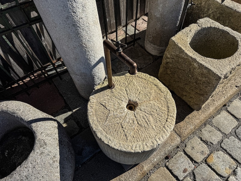 Wasserstelle Garten aus Granit