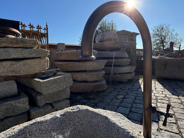 findling brunnen naturstein